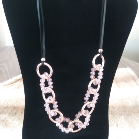 Pink Beads & Faux Leather Necklace & Earring Set - Picture 12 of 15